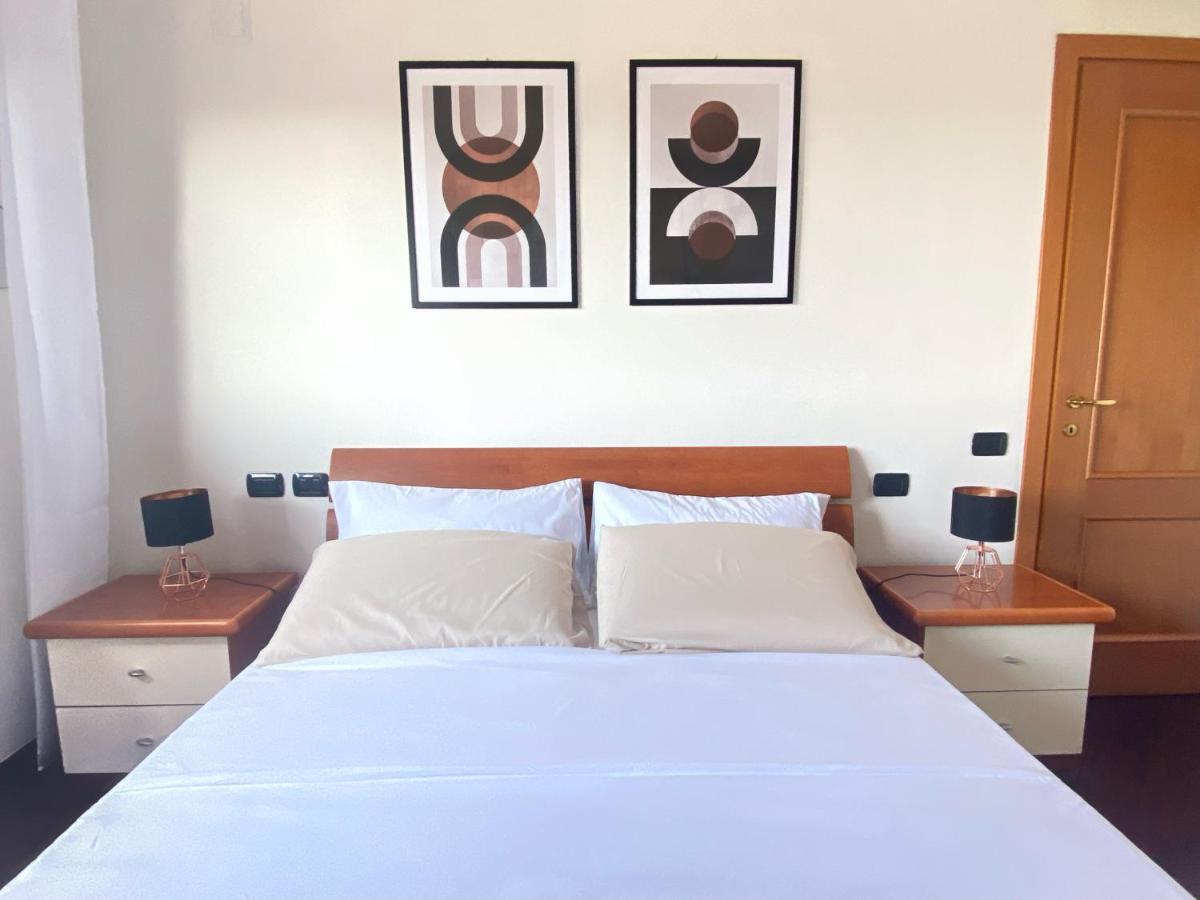 Sunset Escape Apartment - Panoramic Terrace 菲乌米奇诺 外观 照片